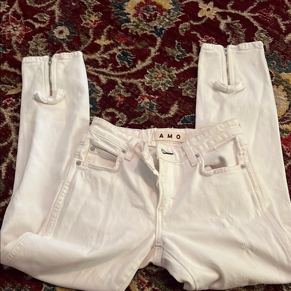 AMO White Ankle Cropped Jeans